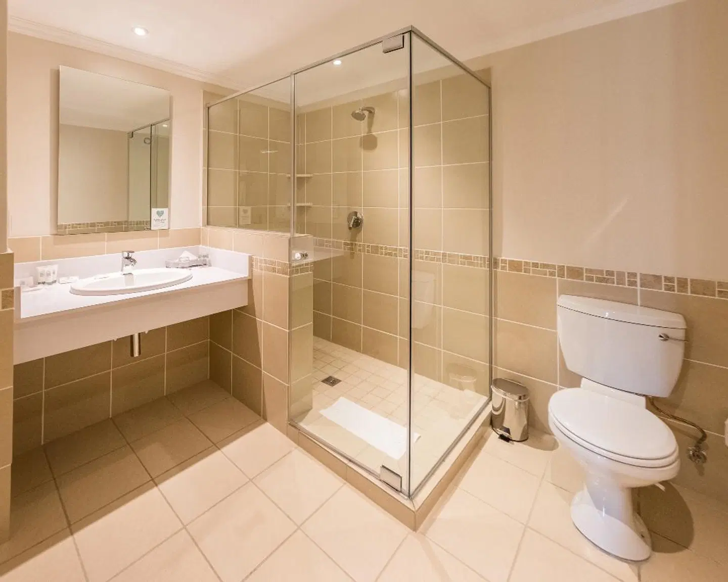 City Lodge Hotel Eastgate Badezimmer