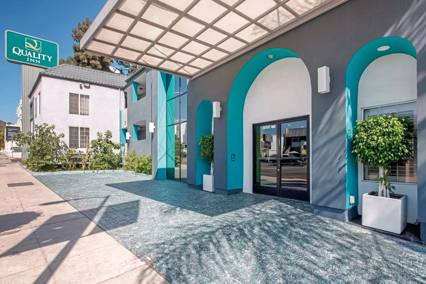 Quality Inn Near Hollywood Walk of Fame EXTERIOR