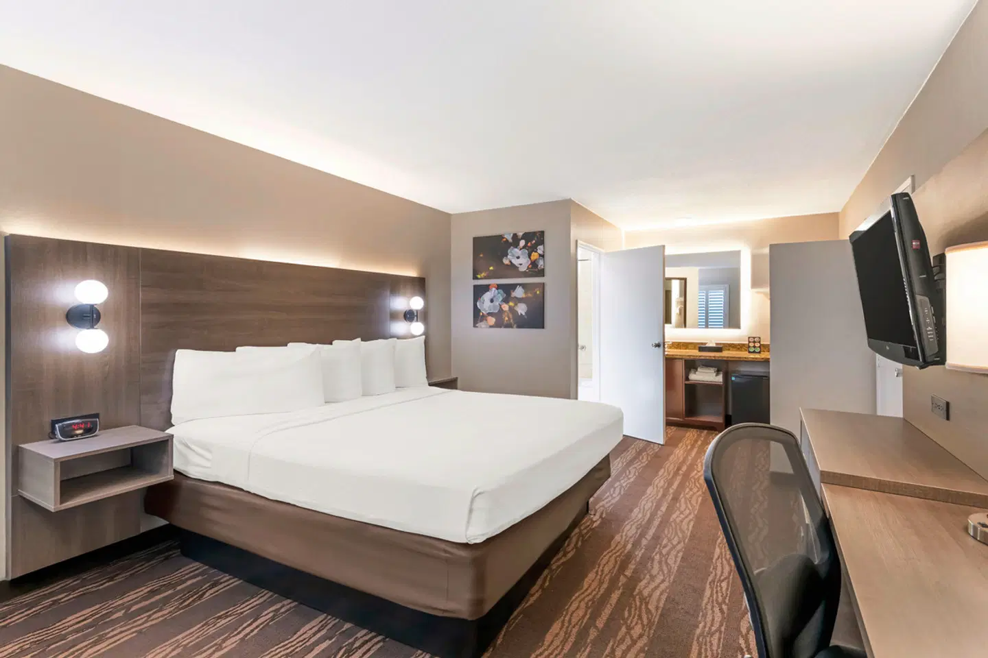 Best Western Plus Stovall's Inn ROOM_EXAMPLE