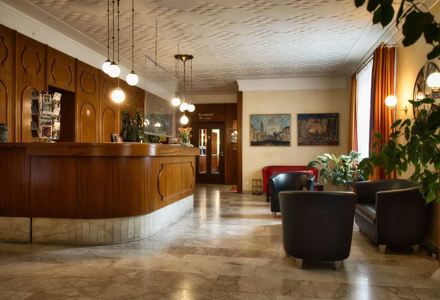 Carmen LOUNGE_LOBBY
