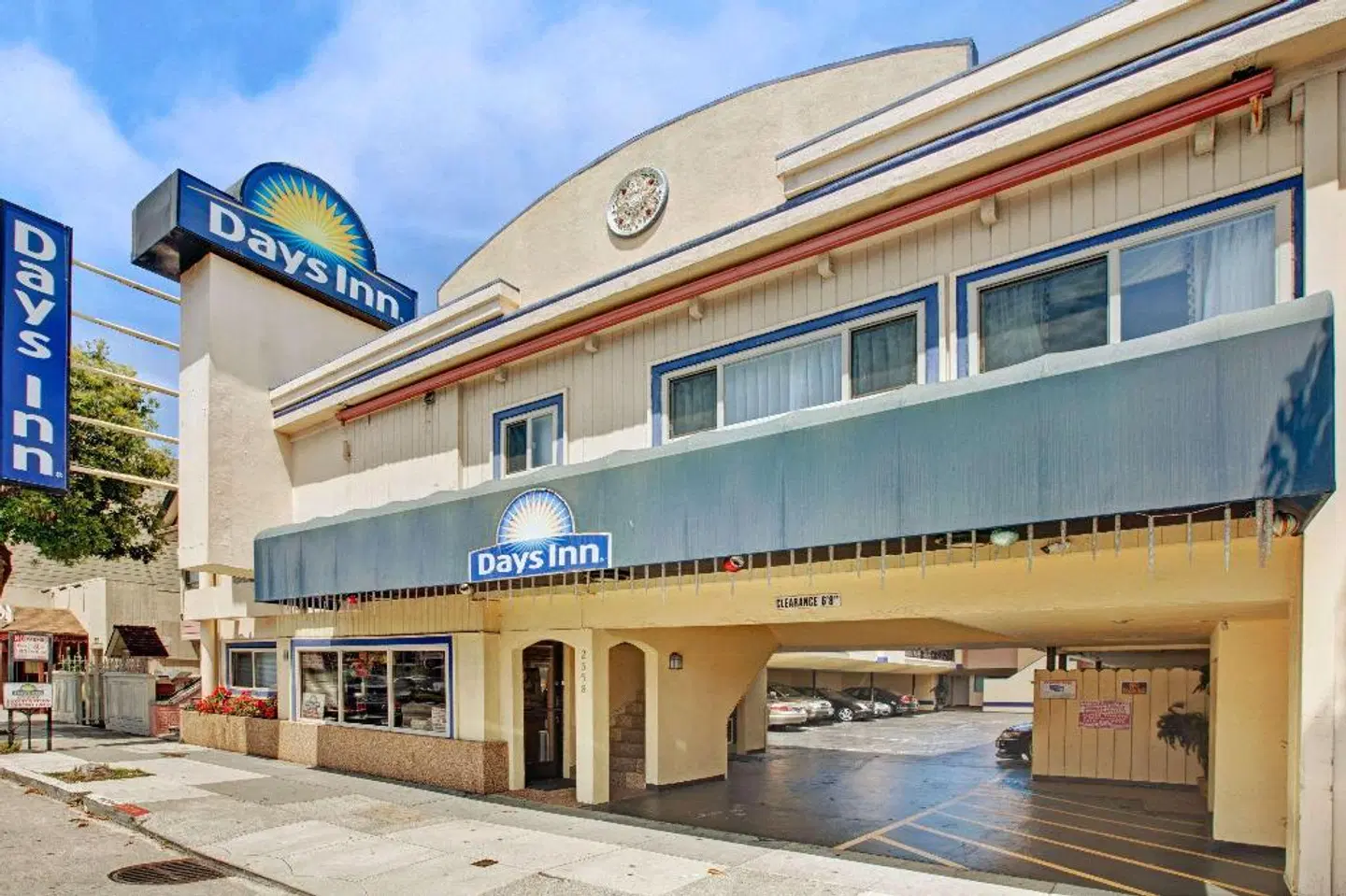 Days Inn by Wyndham San Francisco - Lombard EXTERIOR