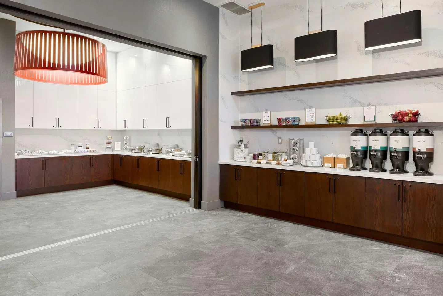 Residence Inn by Marriott Montreal Airport Restaurant