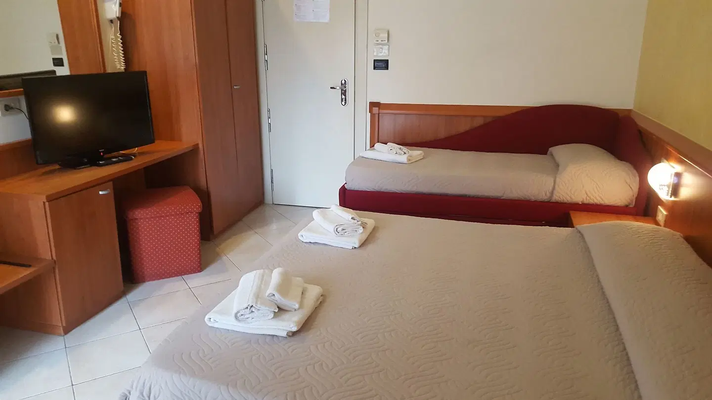 Bengasi ROOM_EXAMPLE