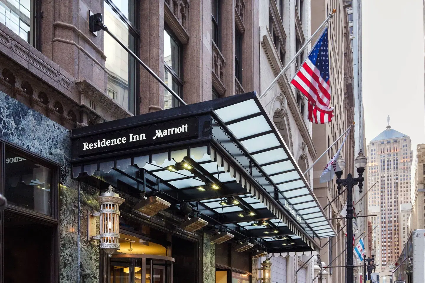Residence Inn by Marriott Chicago Downtown/Loop EXTERIOR