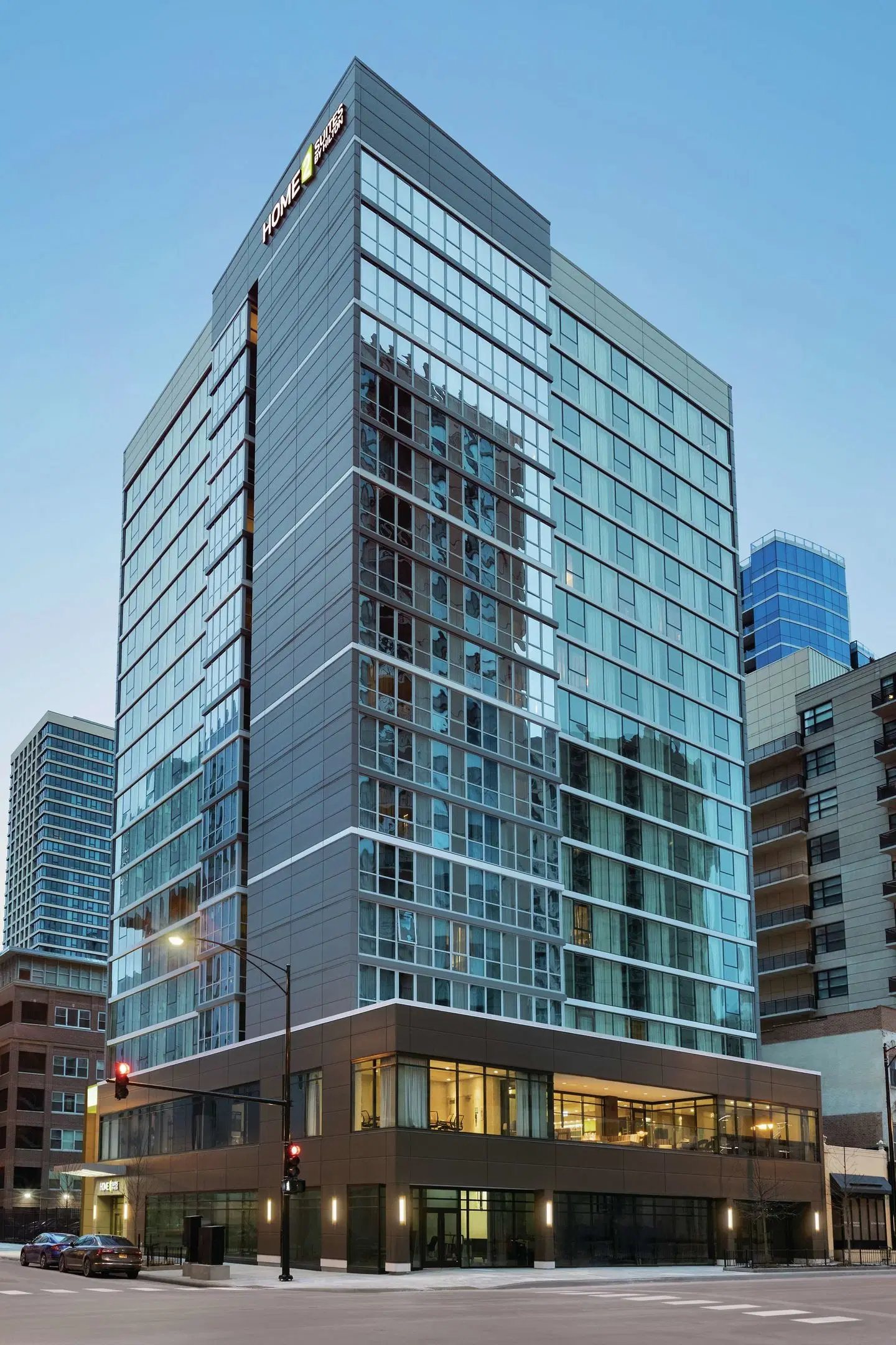 Home2 Suites by Hilton Chicago River North EXTERIOR