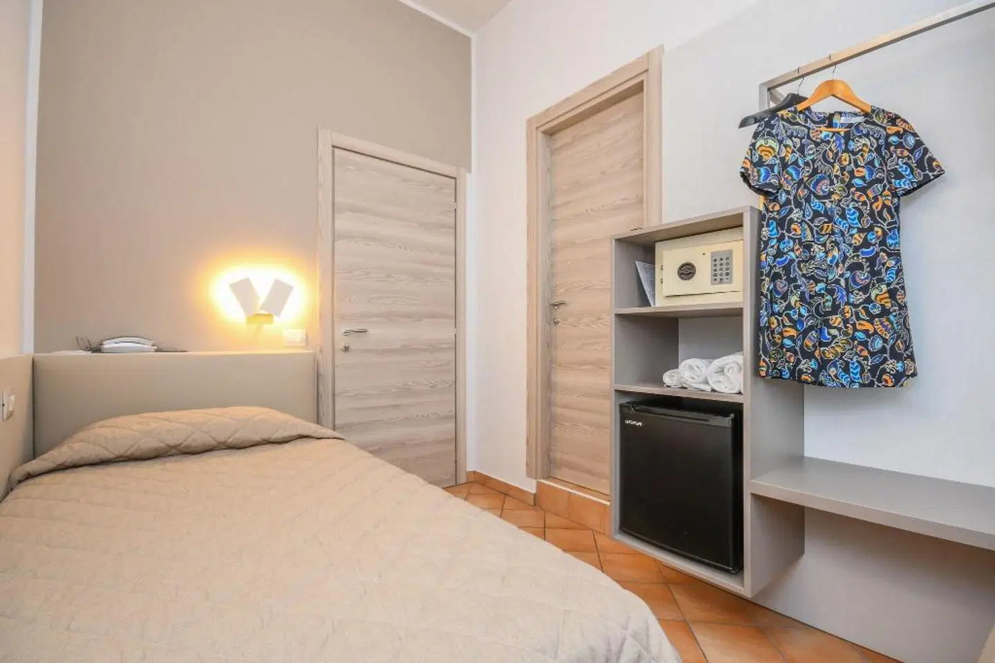 Riel ROOM_EXAMPLE