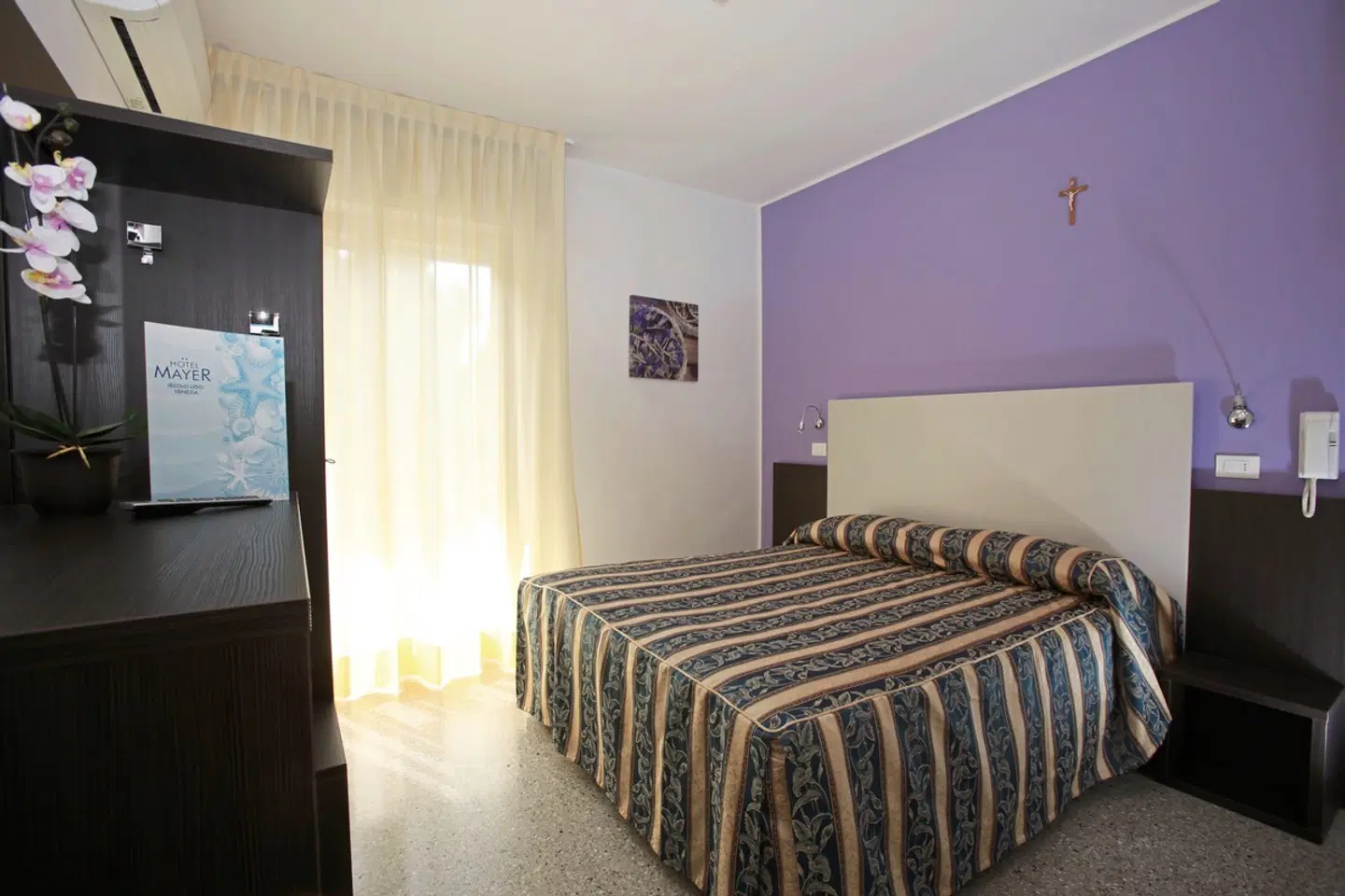 Mayer ROOM_EXAMPLE
