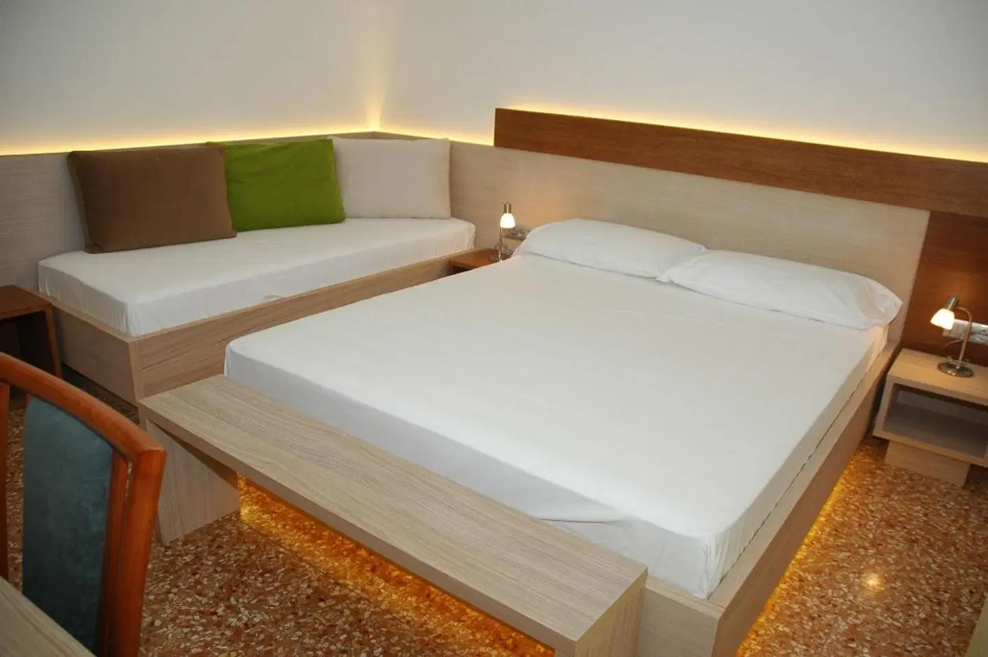 Adria ROOM_EXAMPLE