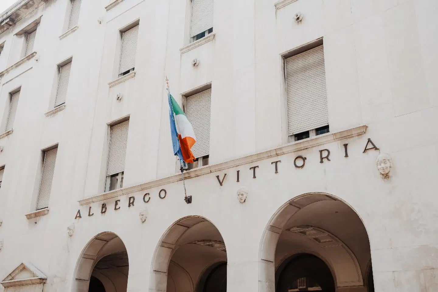 Vittoria EXTERIOR