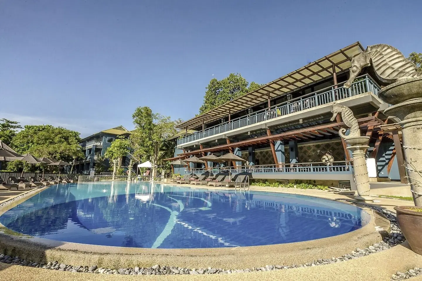 Peace Laguna Resort OUTDOOR_POOL