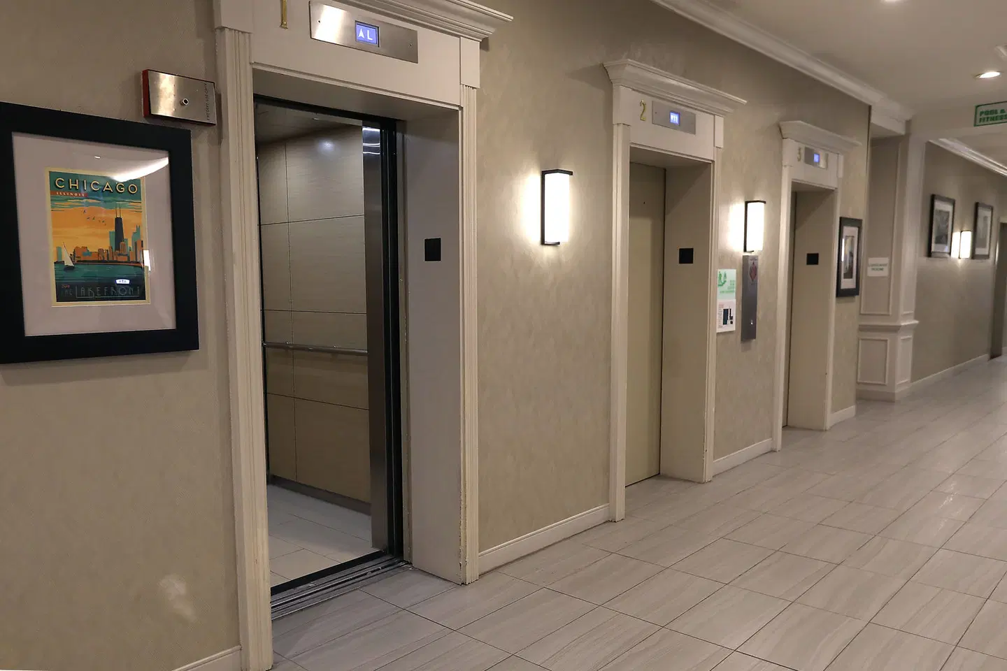 Holiday Inn O'Hare Area HEALTH_BEAUTY