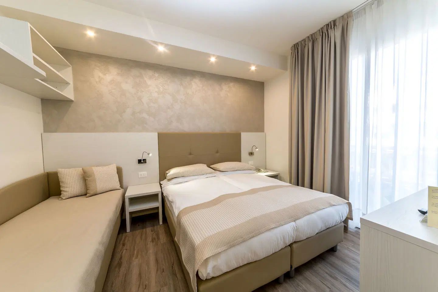 Touring ROOM_EXAMPLE