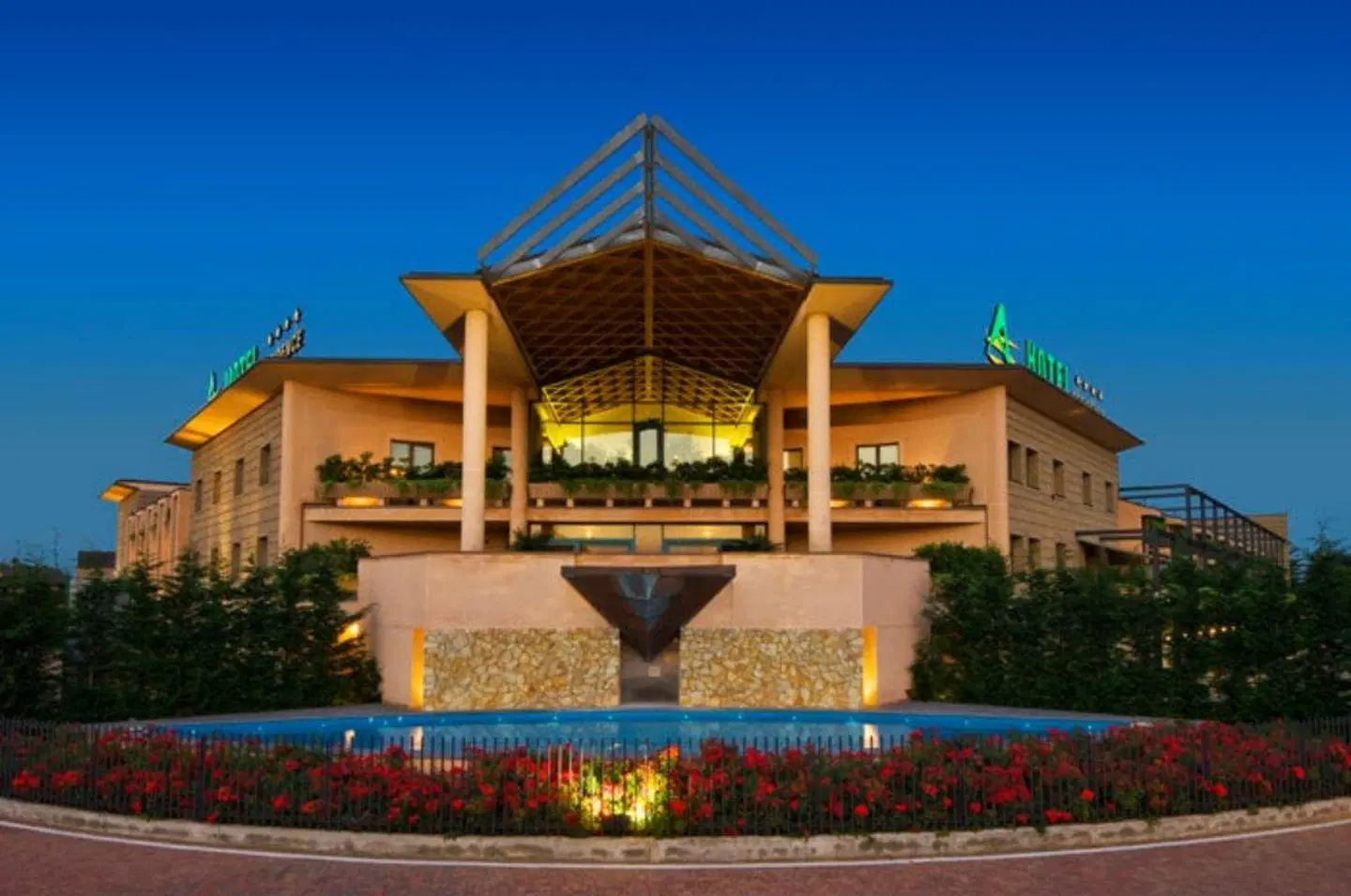 As Hotel Cambiago EXTERIOR