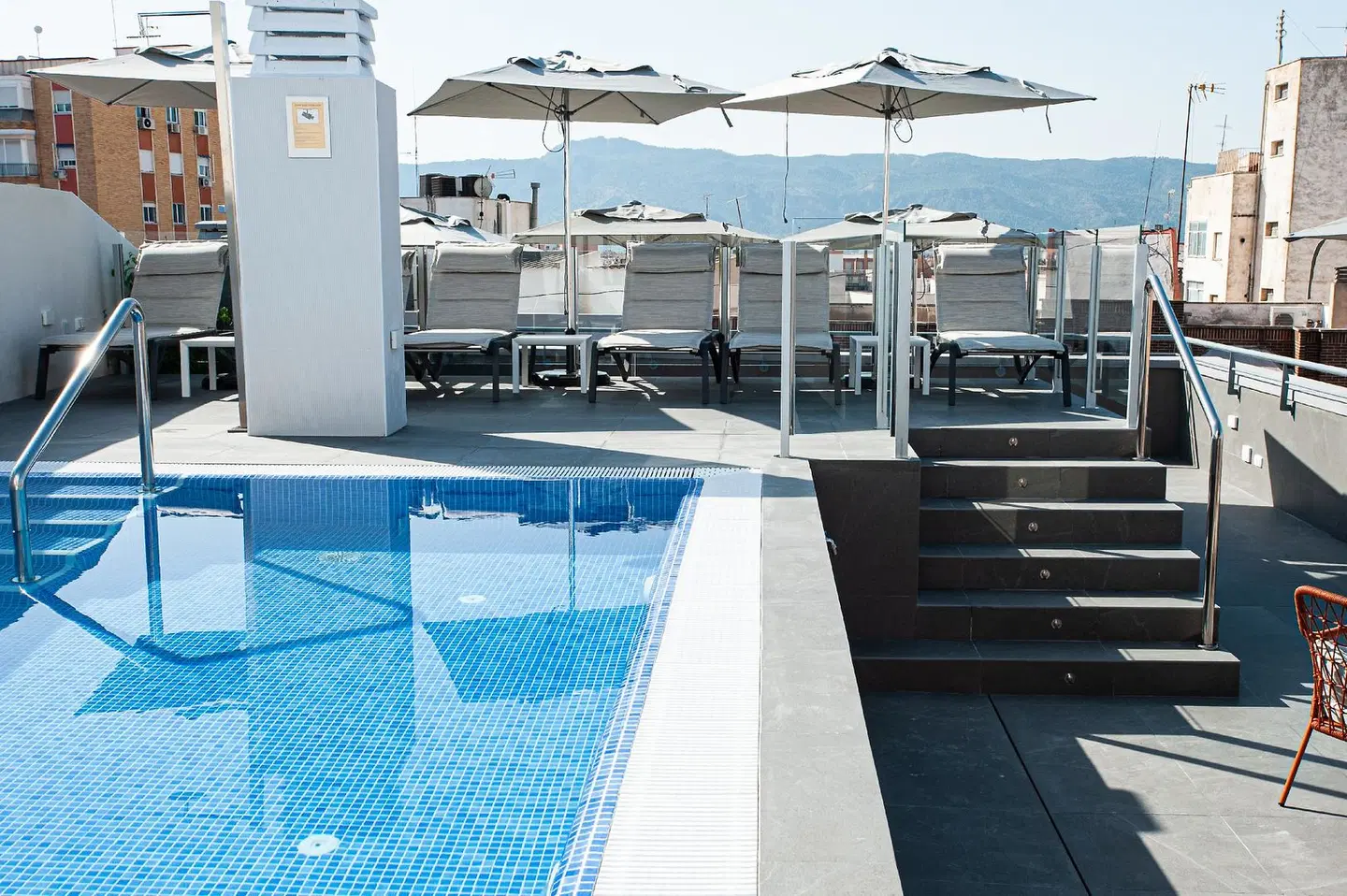 Catalonia Conde de Floridablanca OUTDOOR_POOL