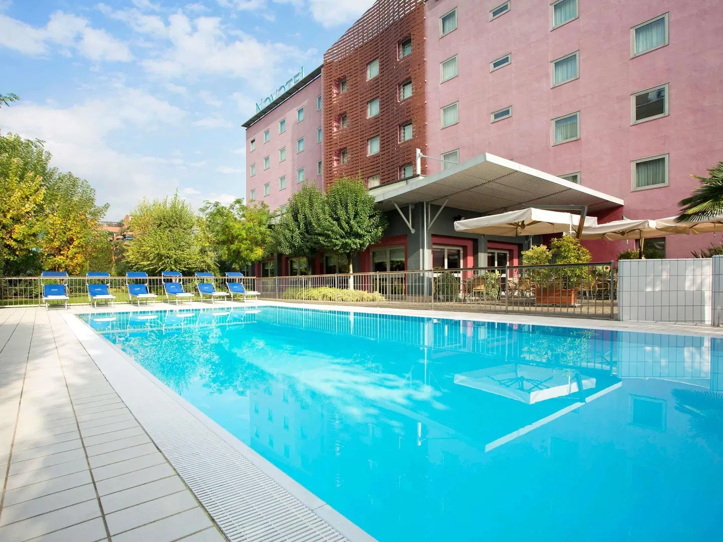 Novotel Brescia 2 OUTDOOR_POOL