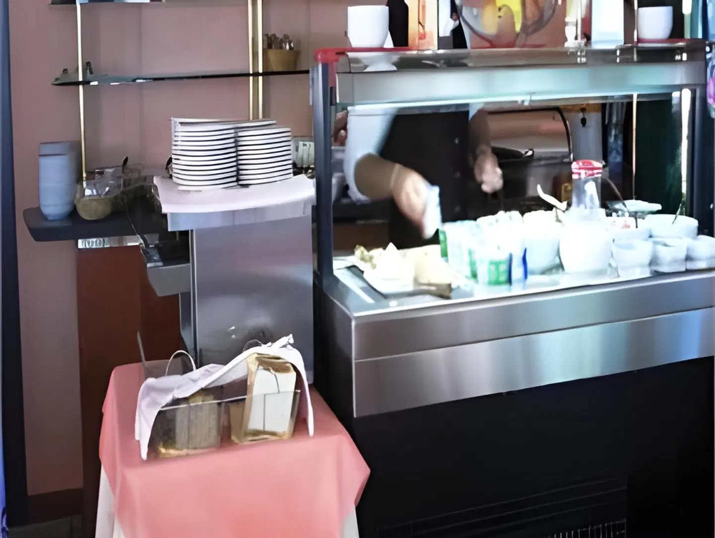 Le Ville Restaurant