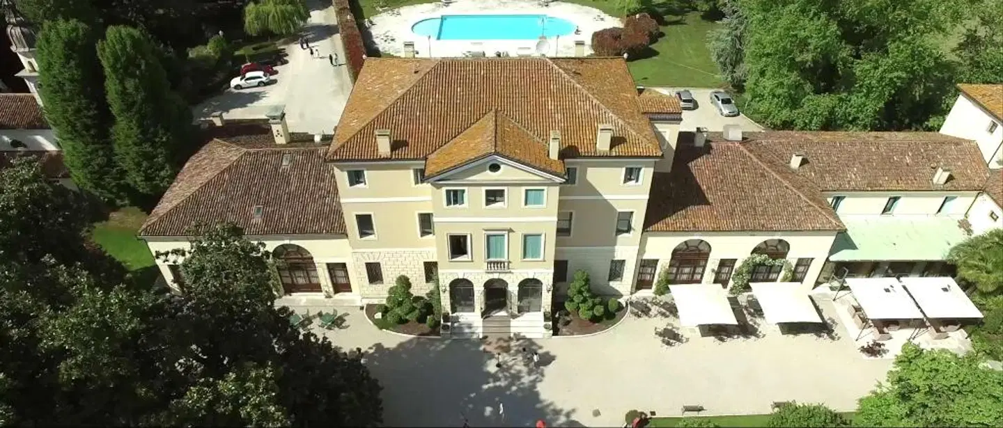 Best Western Plus Hotel Villa Tacchi EXTERIOR