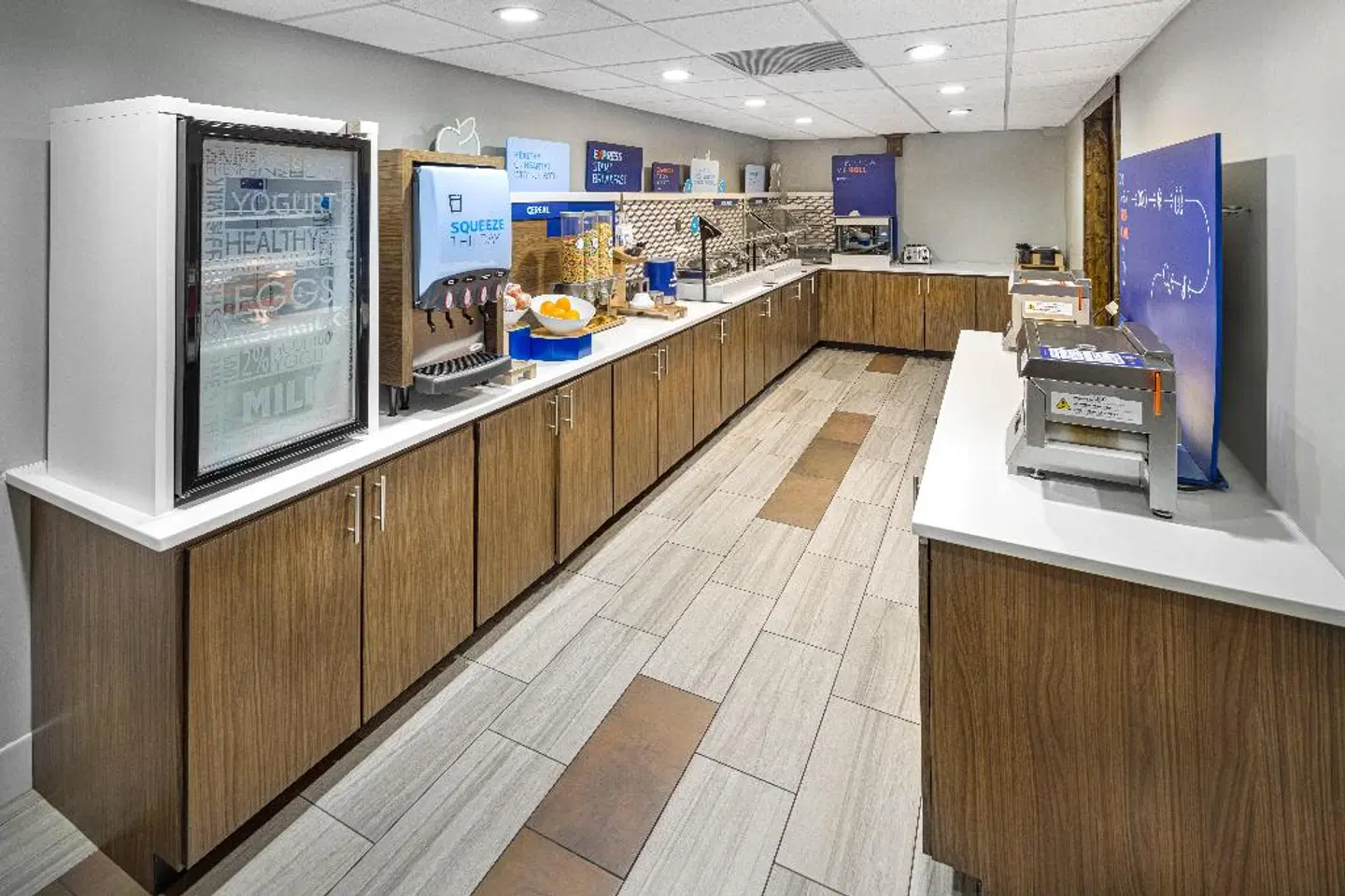 Holiday Inn Express & Suites Atlanta Downtown by IHG Bar
