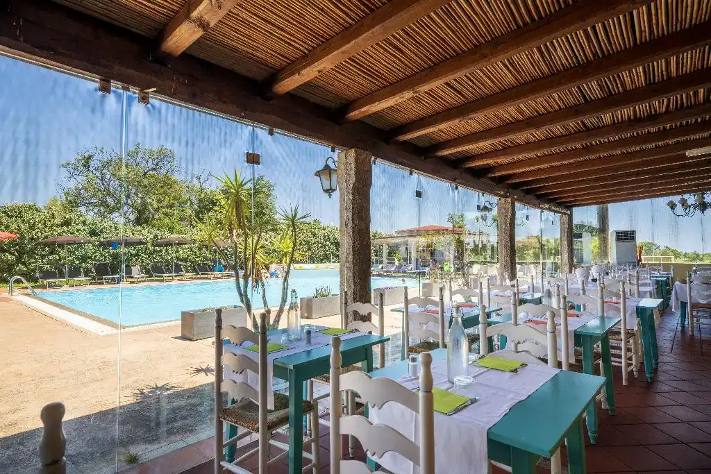 Club Hotel Li Suari — ChIJccyem2qt3hIRISYvU1TsjSM,ChIJHeK-0hzF3RIRYH0OyxW-CAE