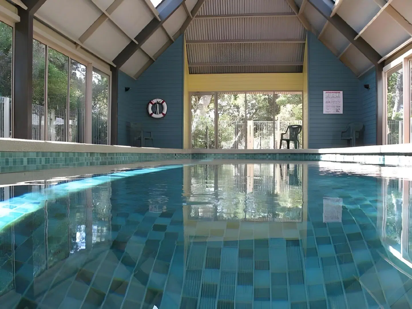 Waterfront Retreat At Wattle Point Hallenbad