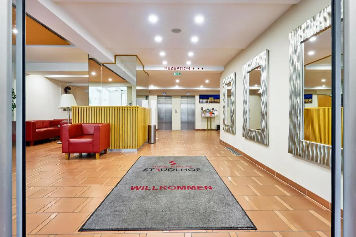 Hotel Strudlhof LOUNGE_LOBBY