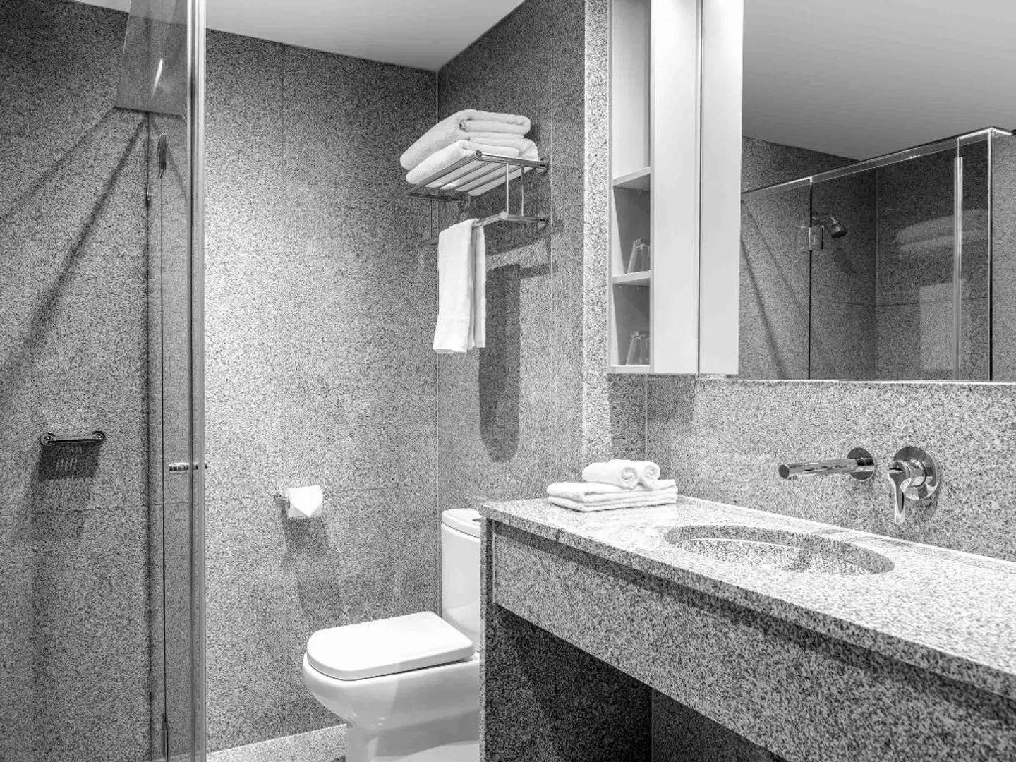 Mantra Melbourne Airport Badezimmer