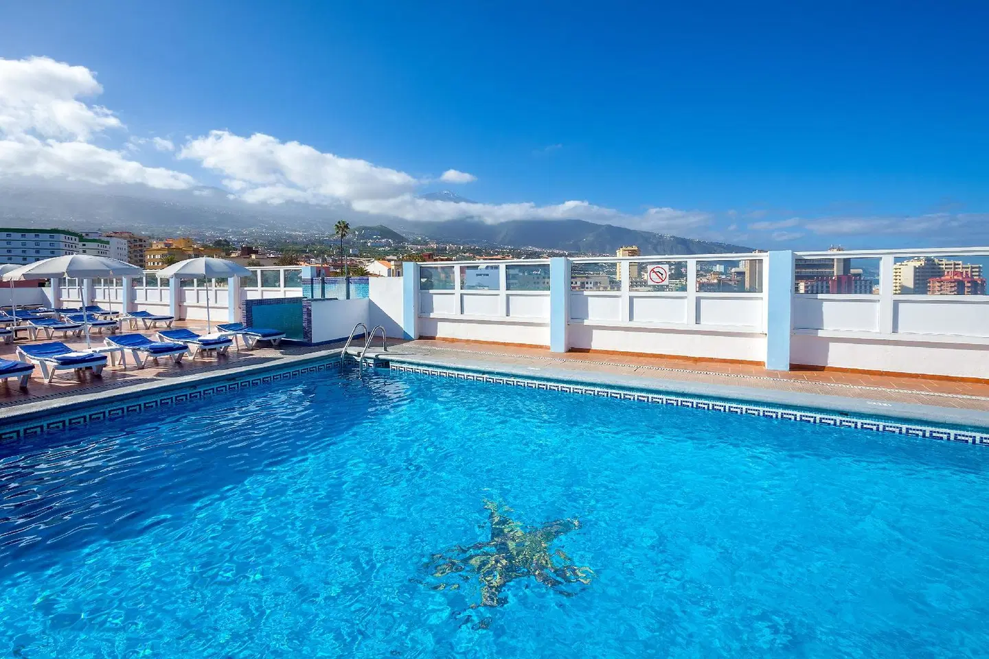 HC Hotel Magec OUTDOOR_POOL