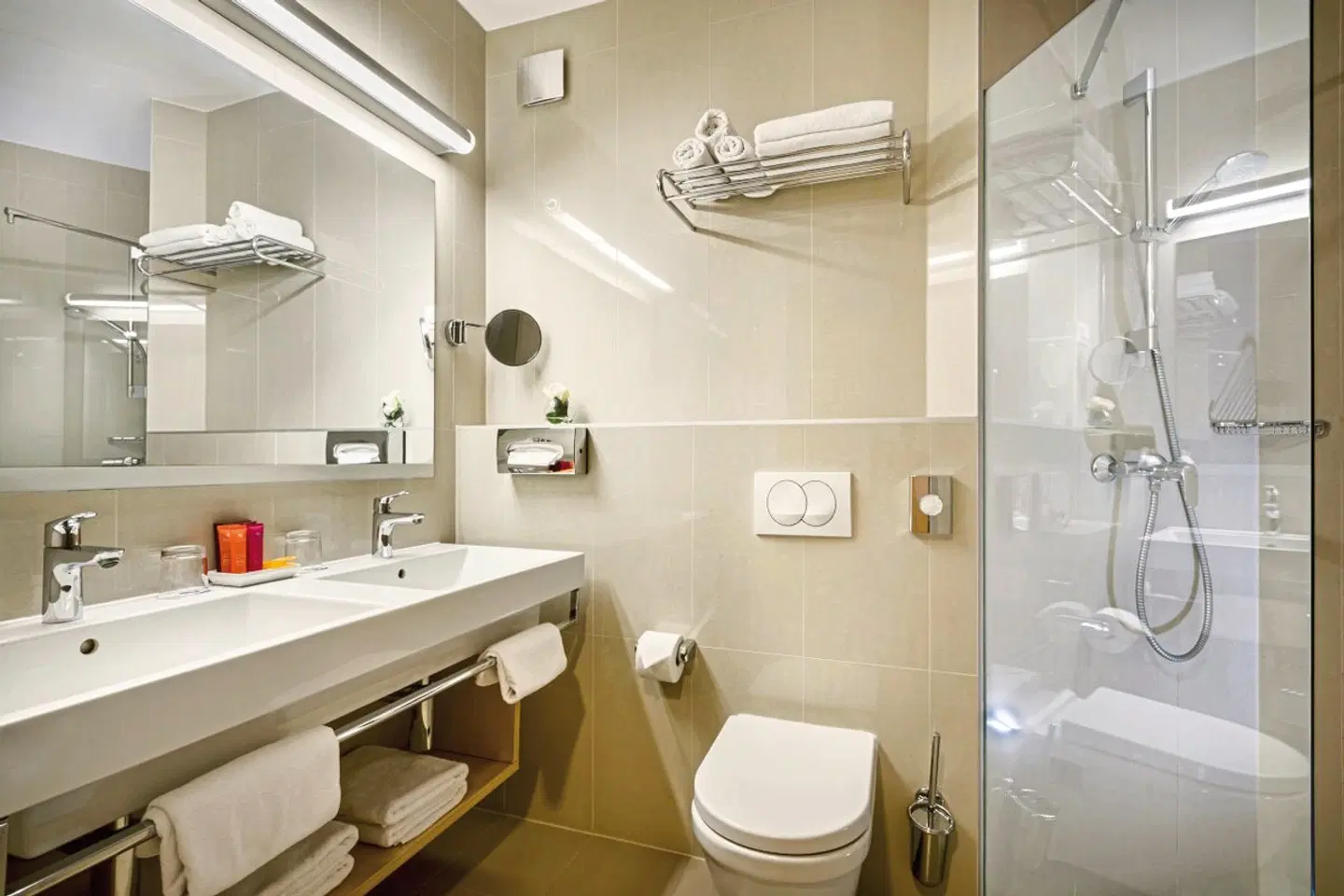 Valamar Parentino Hotel Badezimmer
