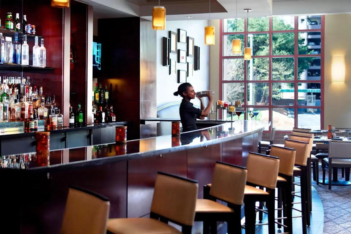 Atlanta Marriott Suites Midtown Bar