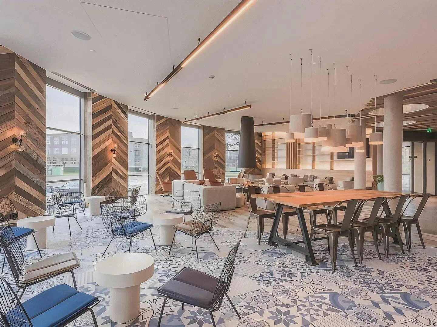 Urban Lodge Hotel Bar