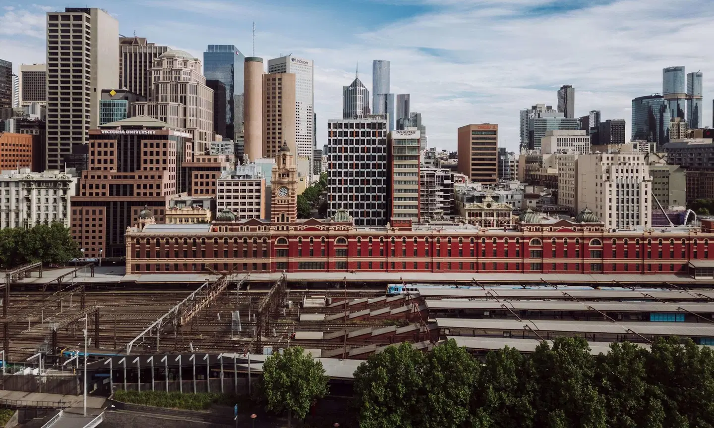 DoubleTree by Hilton Melbourne - Flinders Street EXTERIOR