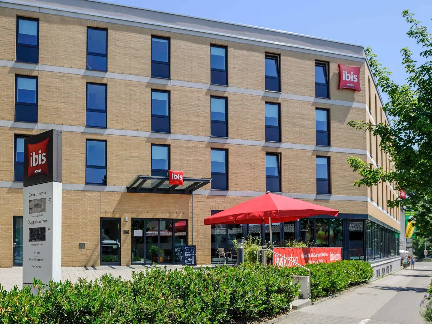ibis Konstanz EXTERIOR