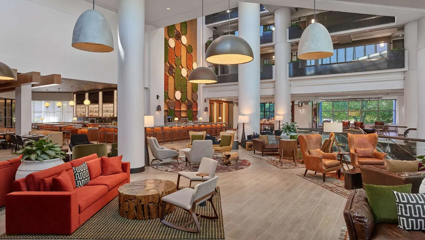 Hilton Atlanta Airport LOUNGE_LOBBY