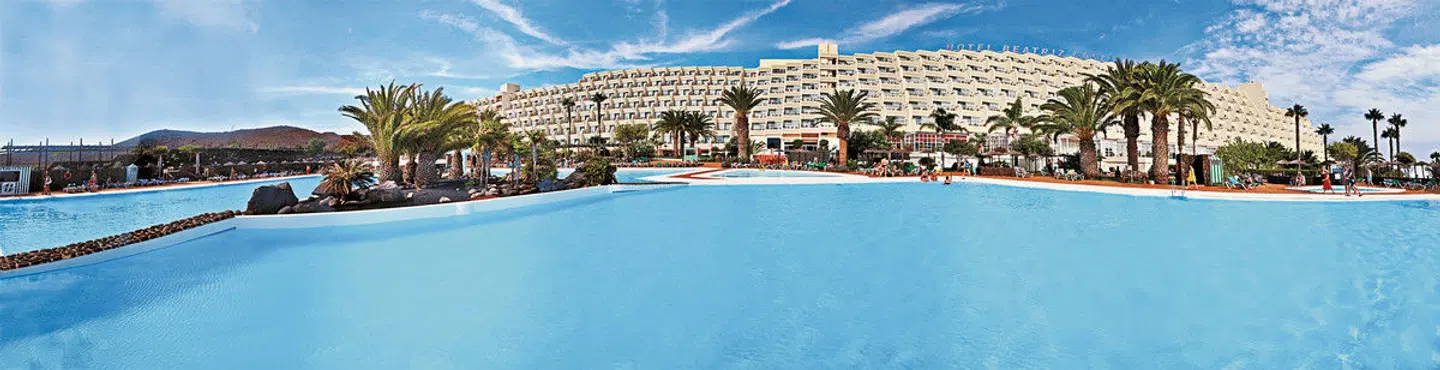 Beatriz Costa & Spa OUTDOOR_POOL