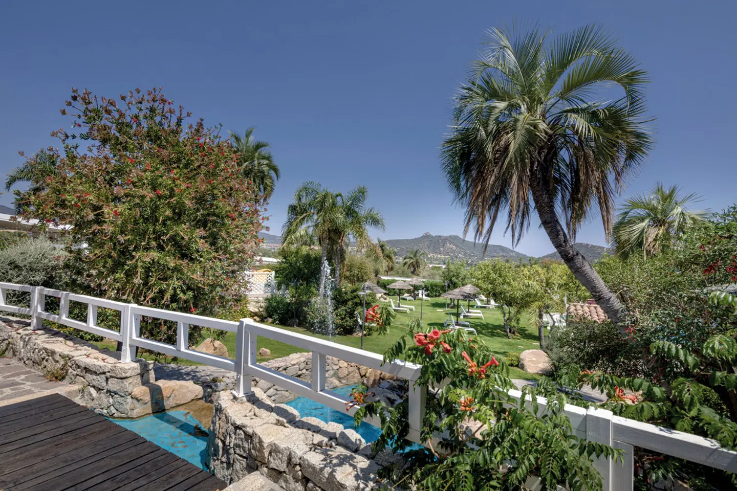 Cruccuris Resort OUTDOOR_POOL