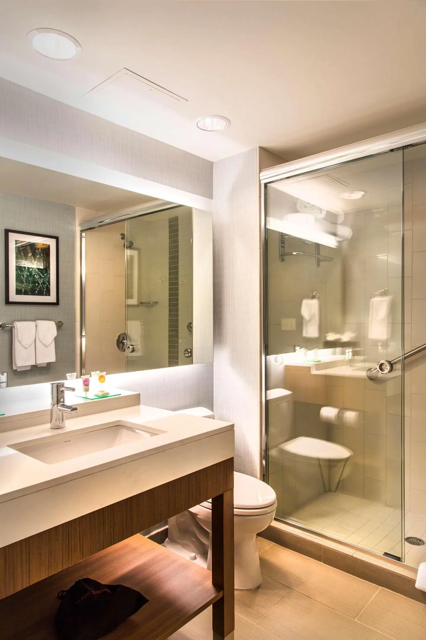 Hyatt Place Charlottesville Badezimmer