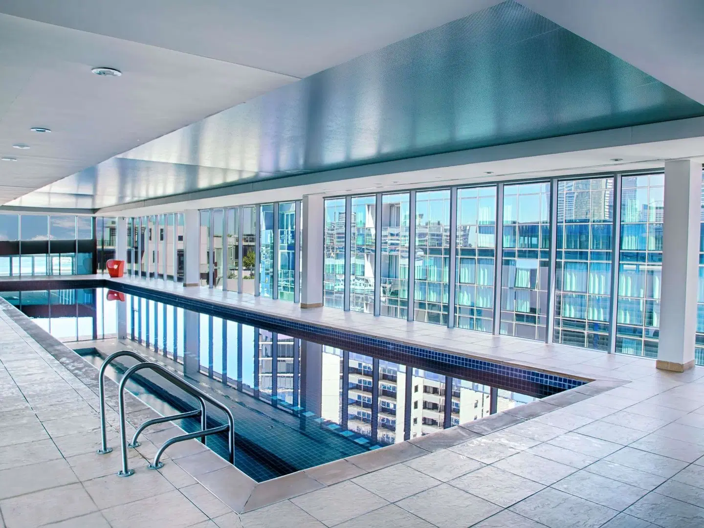 The Sebel Residences - Melbourne Docklands Hallenbad