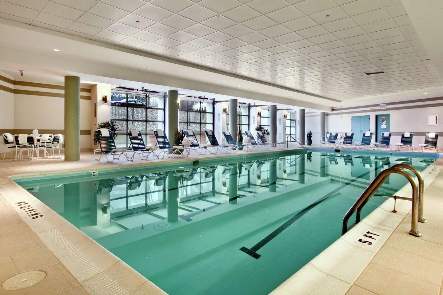 Hilton McLean Tysons Corner Hallenbad