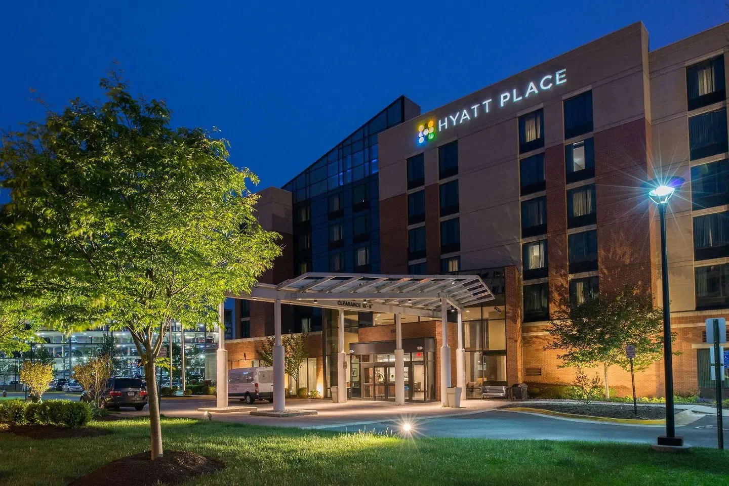 Hyatt Place Herndon/Dulles Airport-East EXTERIOR