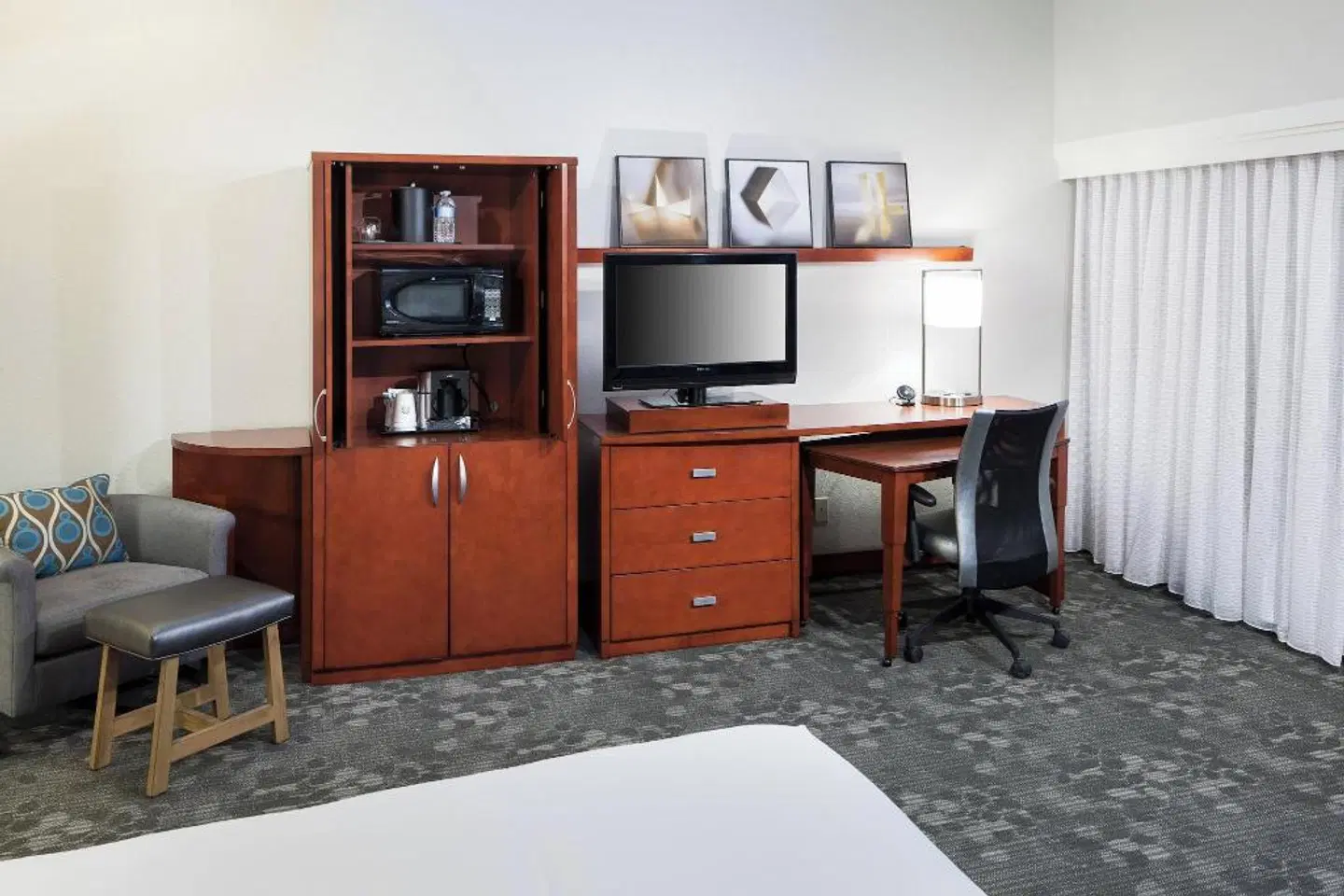 Courtyard by Marriott Alexandria Old Town/Southwest ROOM_EXAMPLE