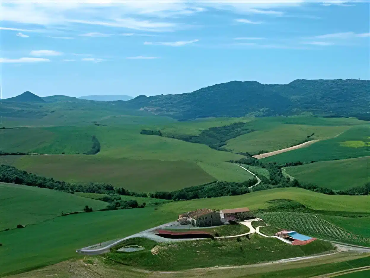 Agrihotel Il Palagetto — ChIJezSAEFMr1BIRq1kgW7rDxro,ChIJp2_X9TsIKhMRgIDk45AsCAM