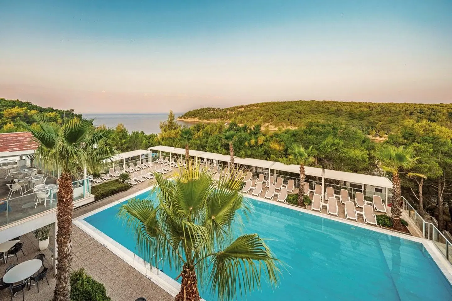 Gava Waterman Milna Resort OUTDOOR_POOL
