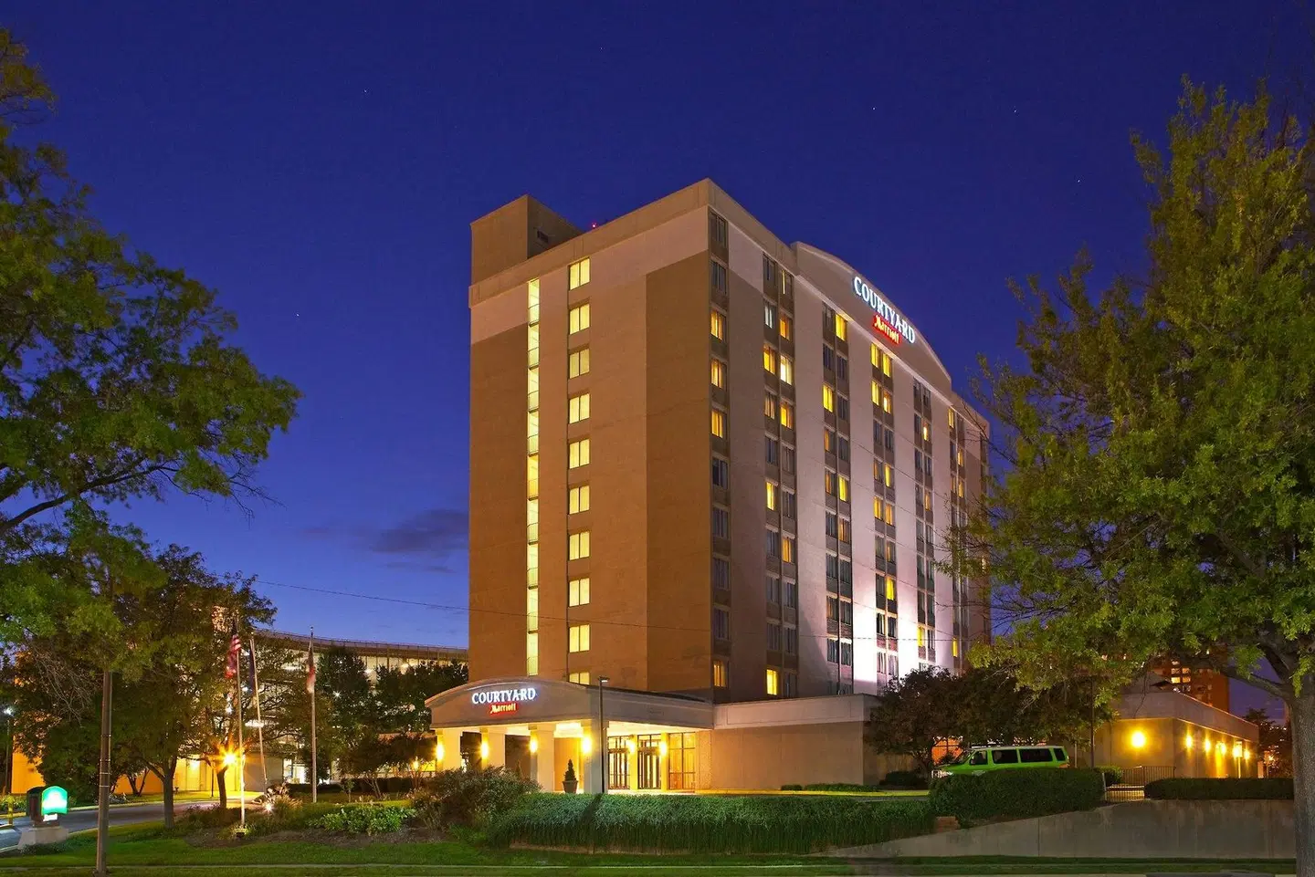 Courtyard by Marriott Alexandria Pentagon South EXTERIOR