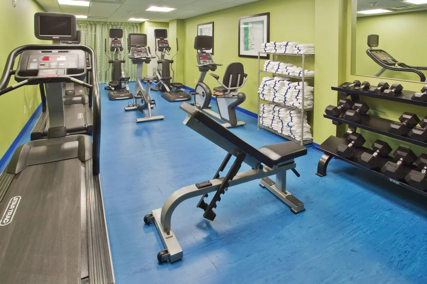 Holiday Inn & Suites Virginia Beach - North Beach by IHG SPORTS_AND_LEISURE