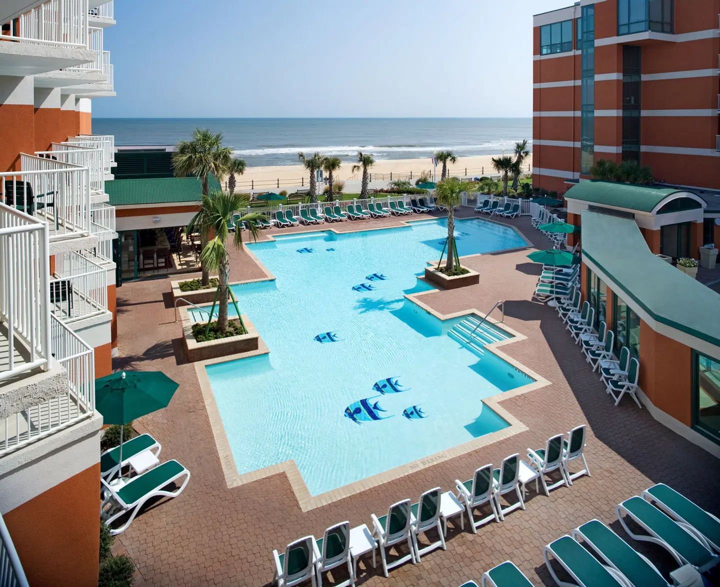 Holiday Inn & Suites Virginia Beach - North Beach by IHG OUTDOOR_POOL