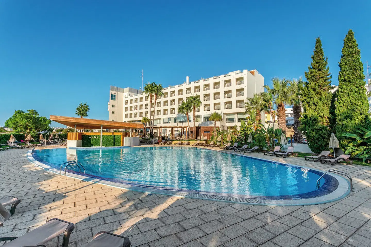 AP Maria Nova Lounge OUTDOOR_POOL