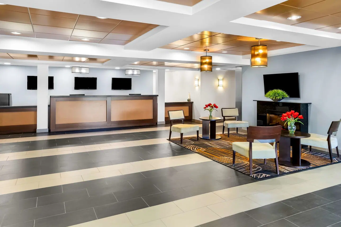 Best Western Thompson Hotel & Suites LOUNGE_LOBBY