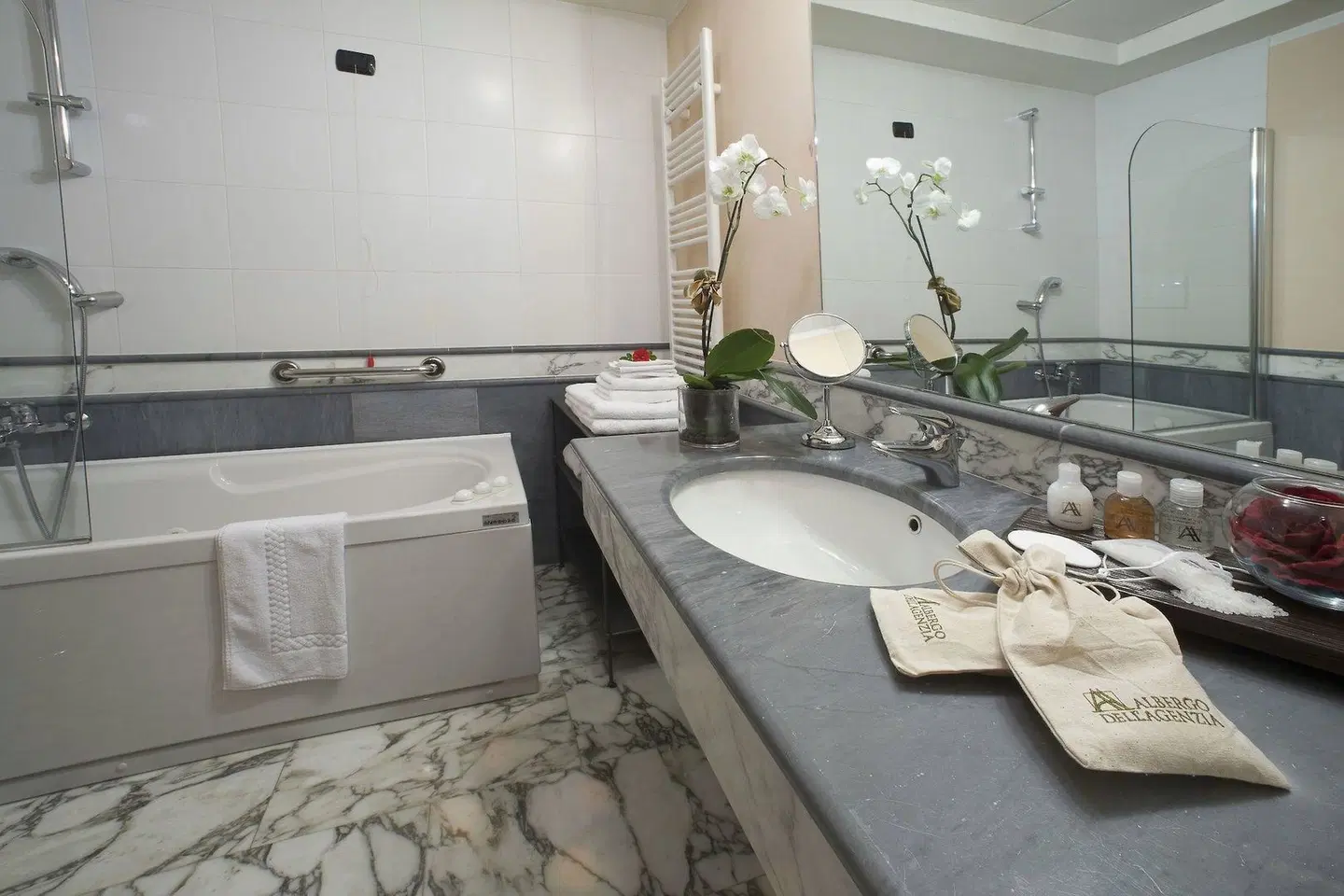Albergo dell'Agenzia Badezimmer
