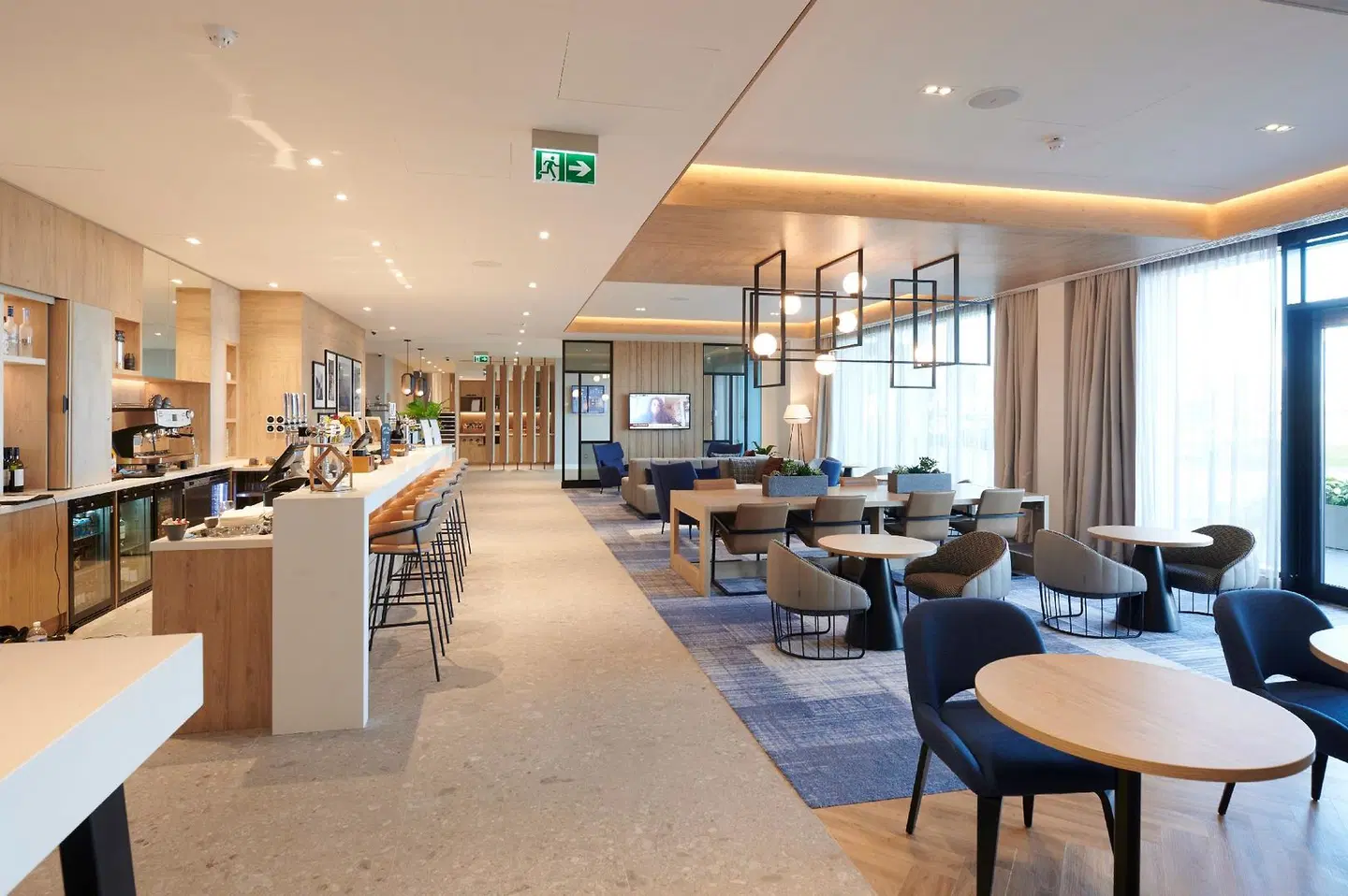 Courtyard by Marriott Inverness Airport Bar