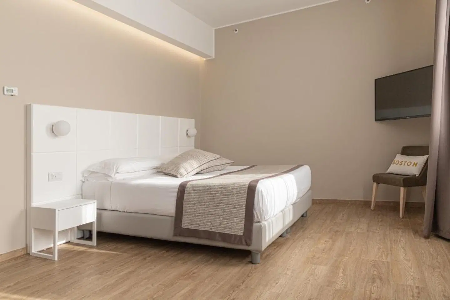 Boston ROOM_EXAMPLE
